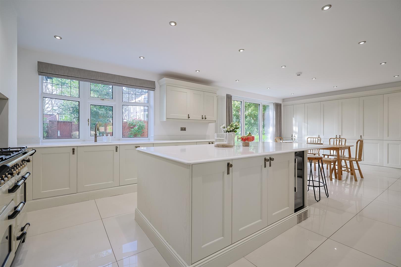 256 Gower Road, Sketty, Swansea, SA2 9JL